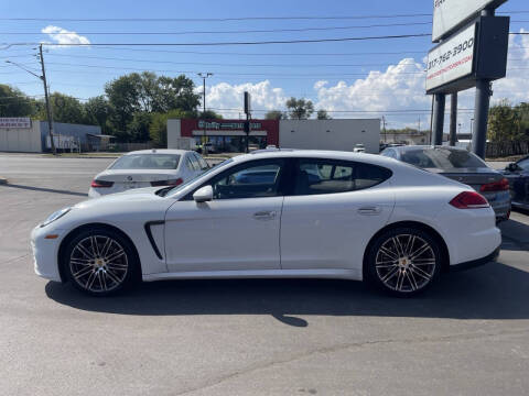 2016 Porsche Panamera