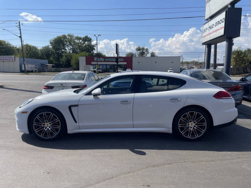 2016 Porsche Panamera