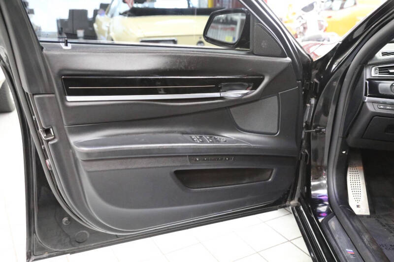 2011 BMW 7 Series 750Li