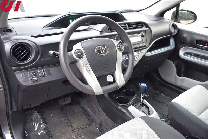 2013 Toyota Prius c Two