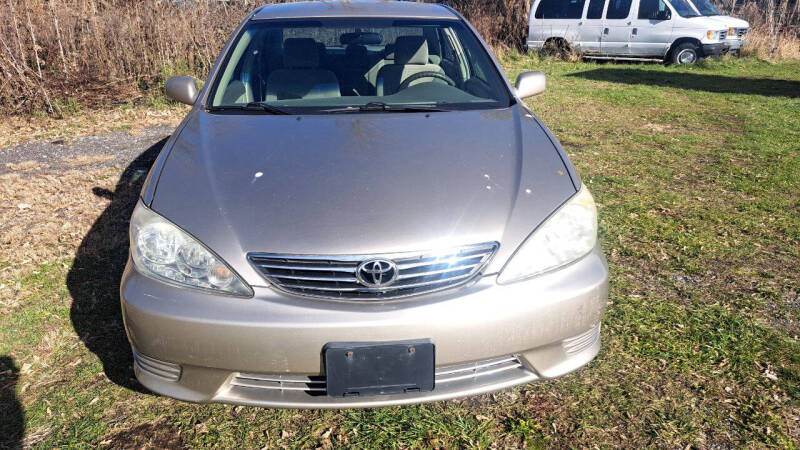 2005 Toyota Camry LE