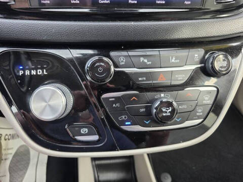 2021 Chrysler Pacifica Touring L