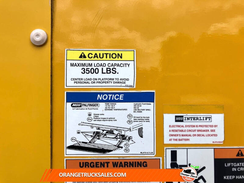 2019 Freightliner M2 106