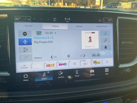 2026 Chrysler Pacifica Select