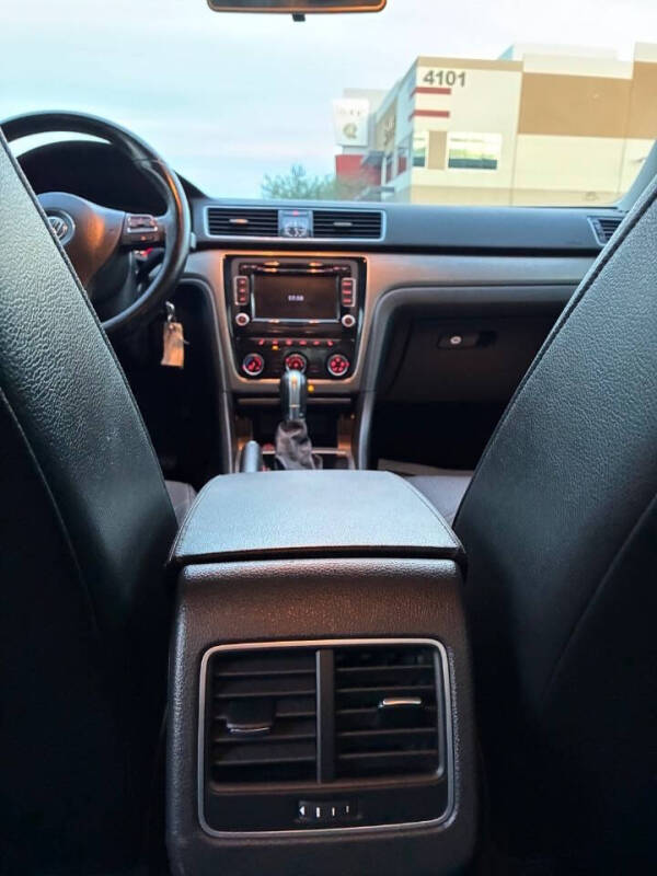 2015 Volkswagen Passat 2.0L TDI SE