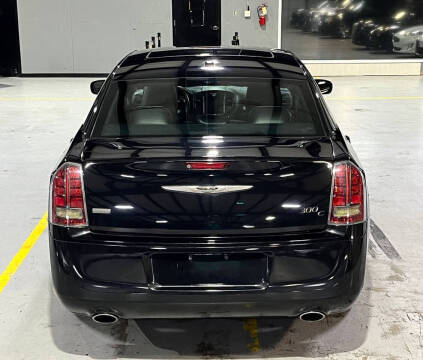 2014 Chrysler 300 C John Varvatos Limited Edition