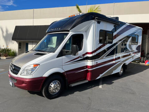 2013 Itasca Navion IQ 24'