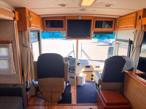 2004 Freightliner XC Chassis