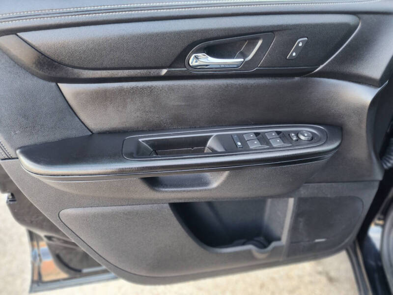2017 Chevrolet Traverse LT