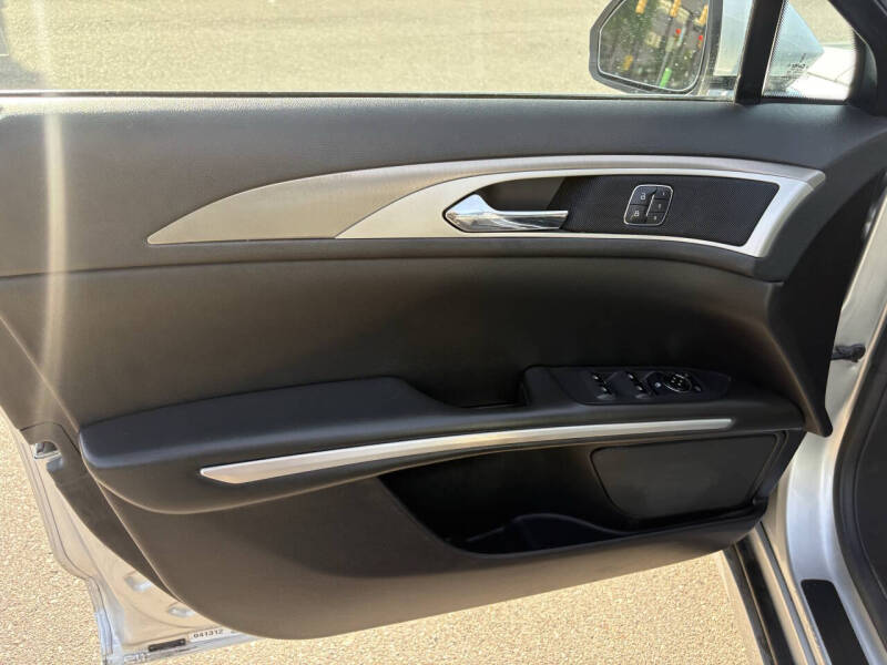2014 Lincoln MKZ