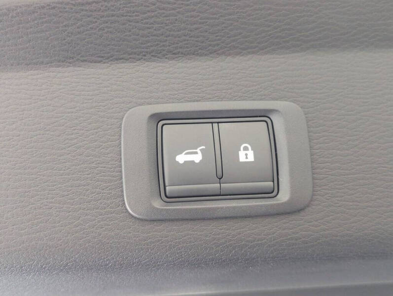 2025 Mitsubishi Outlander PHEV SE