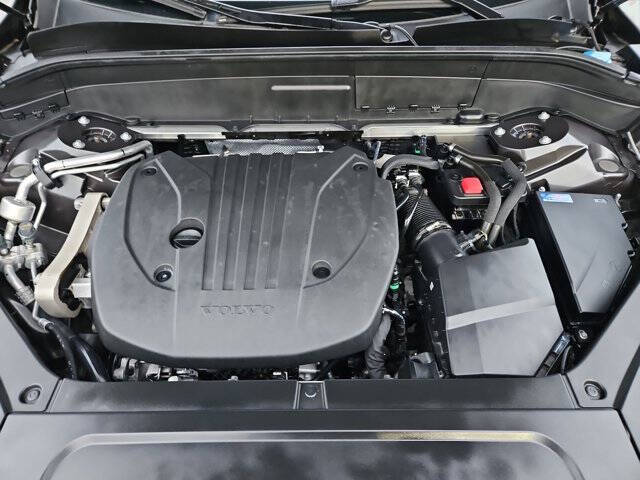 2024 Volvo XC90 B5 Plus Bright Theme