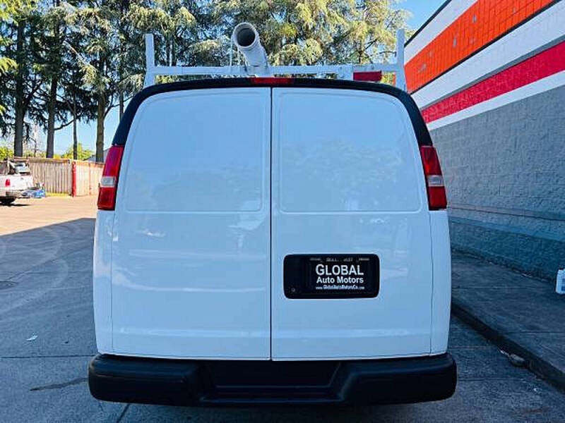 2017 Chevrolet Express 2500