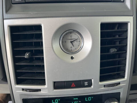 2009 Chrysler Town and Country Touring