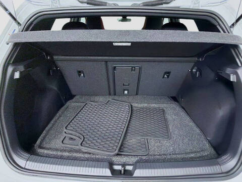 2024 Volkswagen Golf GTI SE