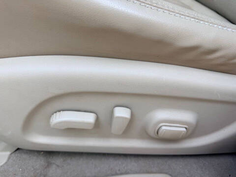 2013 Nissan Pathfinder Platinum