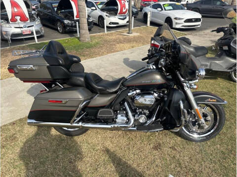 2018 Harley Davidson FLHTK / ULTRA LIMITED for sale at Dealers Choice Inc in Farmersville CA