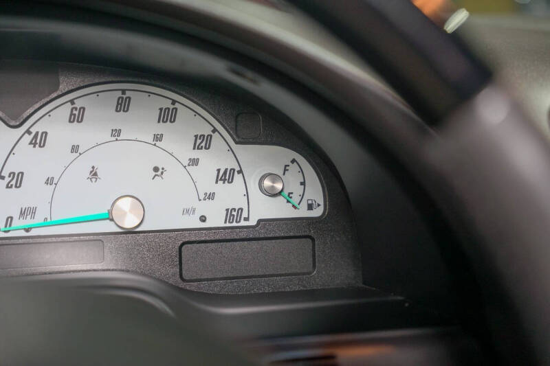 2002 Ford Thunderbird Deluxe