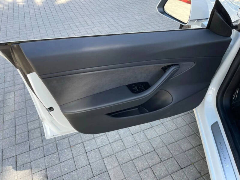 2020 Tesla Model 3 Standard Range Plus