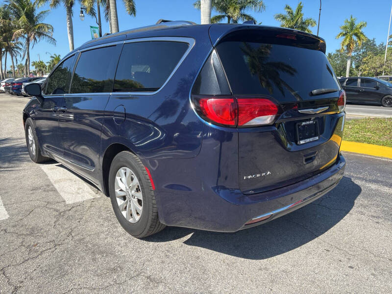 2018 Chrysler Pacifica Touring L