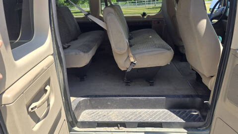 2004 Ford E-Series E-150 XLT