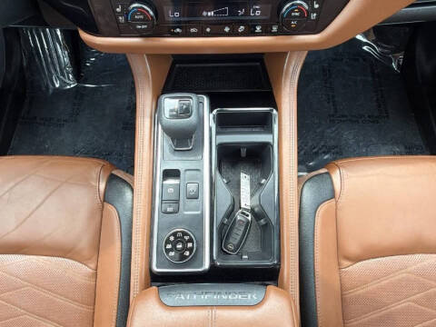2023 Nissan Pathfinder Platinum