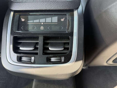 2019 Volvo XC90 T6 Momentum