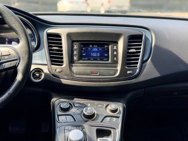 2015 Chrysler 200 S