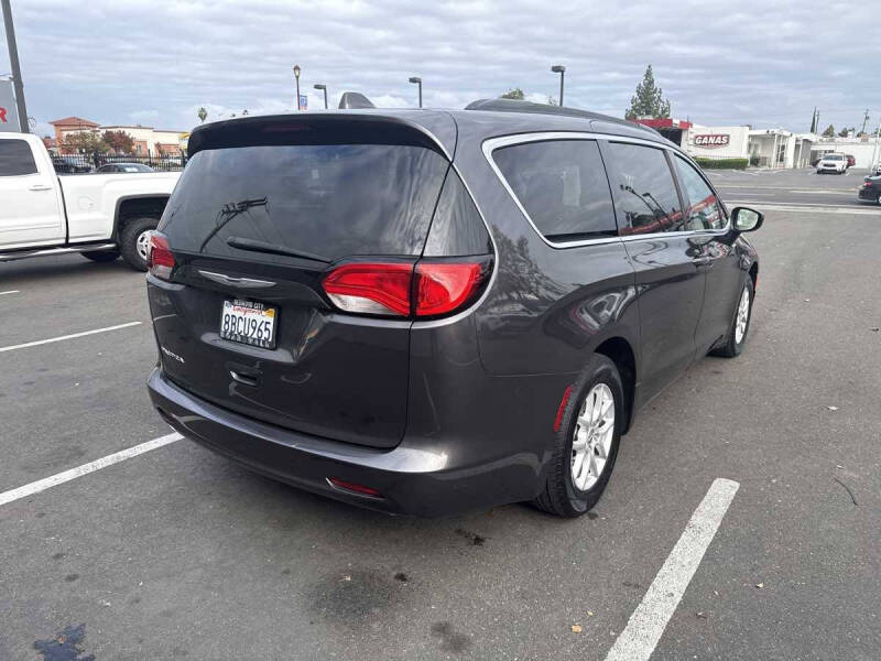 2017 Chrysler Pacifica Touring