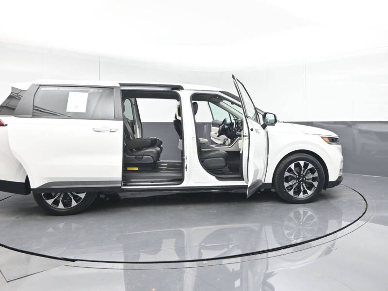 2022 Kia Carnival EX