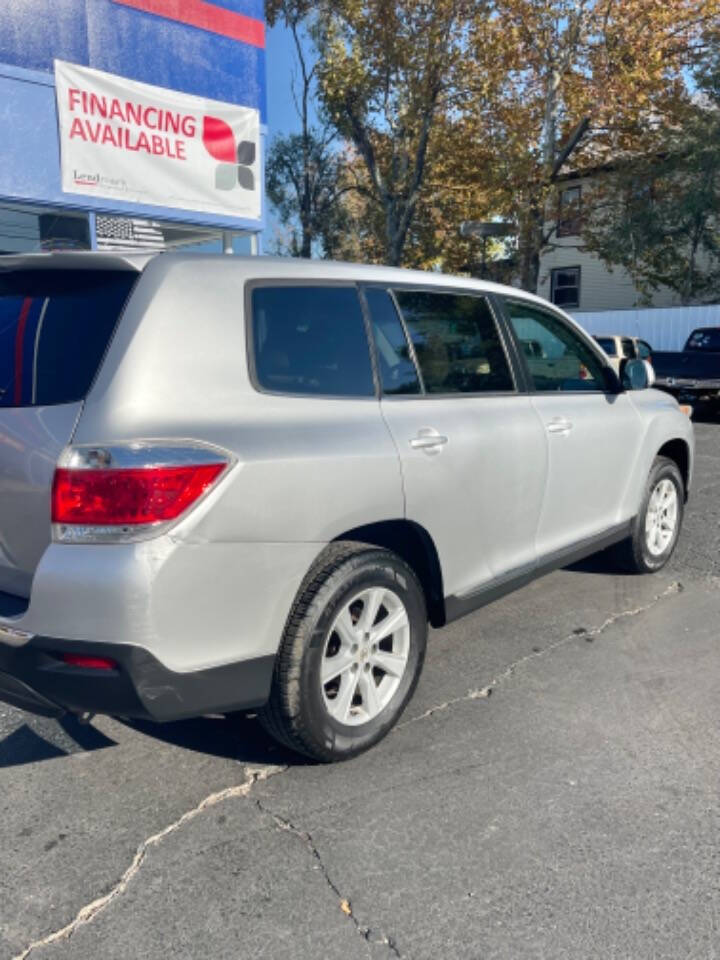 2012 Toyota Highlander for sale at MAIN ST AUTO SALES in Harrisonburg, VA