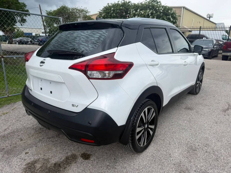 2020 Nissan Kicks SV