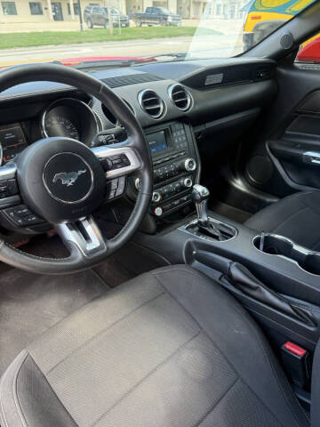 2016 Ford Mustang V6