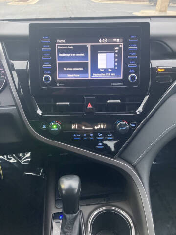 2022 Toyota Camry SE