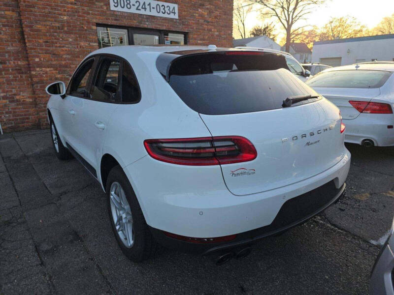 2017 Porsche Macan
