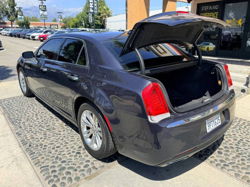 2016 Chrysler 300 C