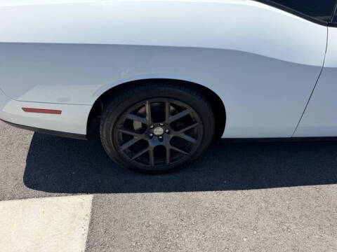 2016 Dodge Challenger R/T Plus Shaker
