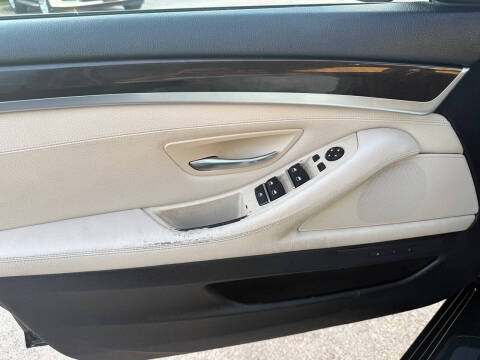 2012 BMW 5 Series 535i