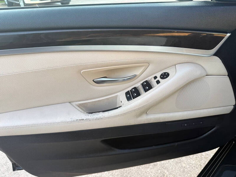 2012 BMW 5 Series 535i