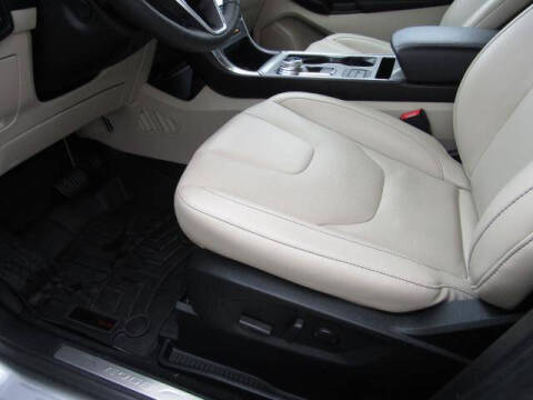 2022 Ford Edge Titanium