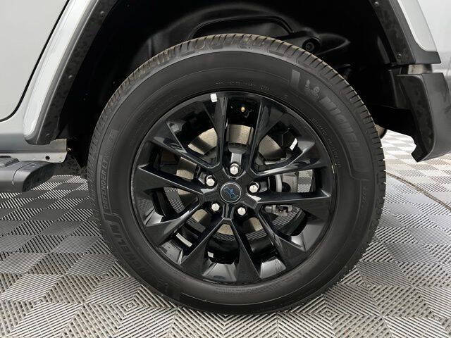 2024 Jeep Wrangler Sahara 4xe