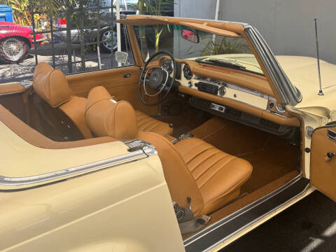 1971 Mercedes-Benz 280-Class