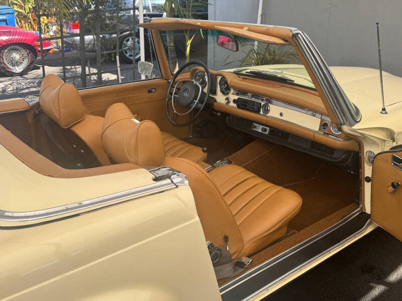 1971 Mercedes-Benz 280-Class