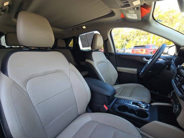 2020 Ford Escape Hybrid Titanium