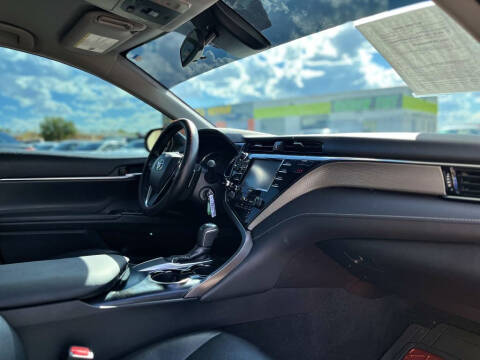 2020 Toyota Camry SE