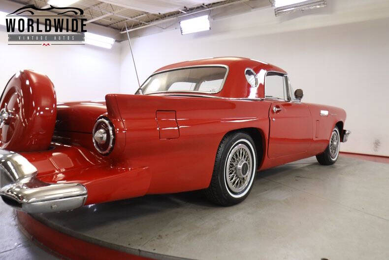 1957 Ford Thunderbird