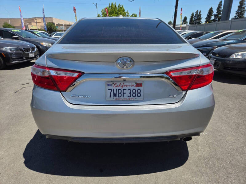 2017 Toyota Camry SE