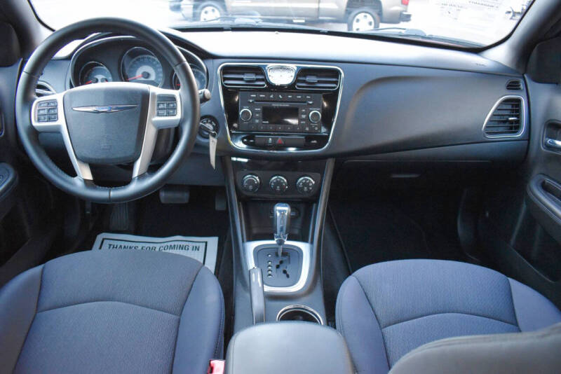 2012 Chrysler 200 Touring