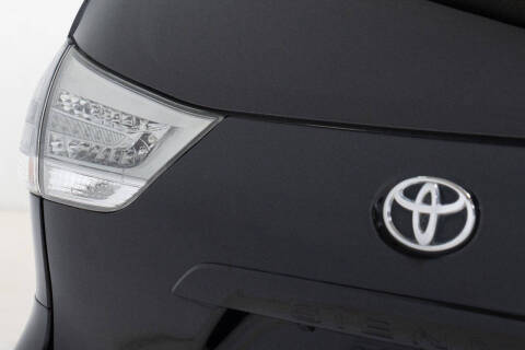 2018 Toyota Sienna SE Premium 8-Passenger