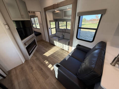 2025 Alliance RV Avenue